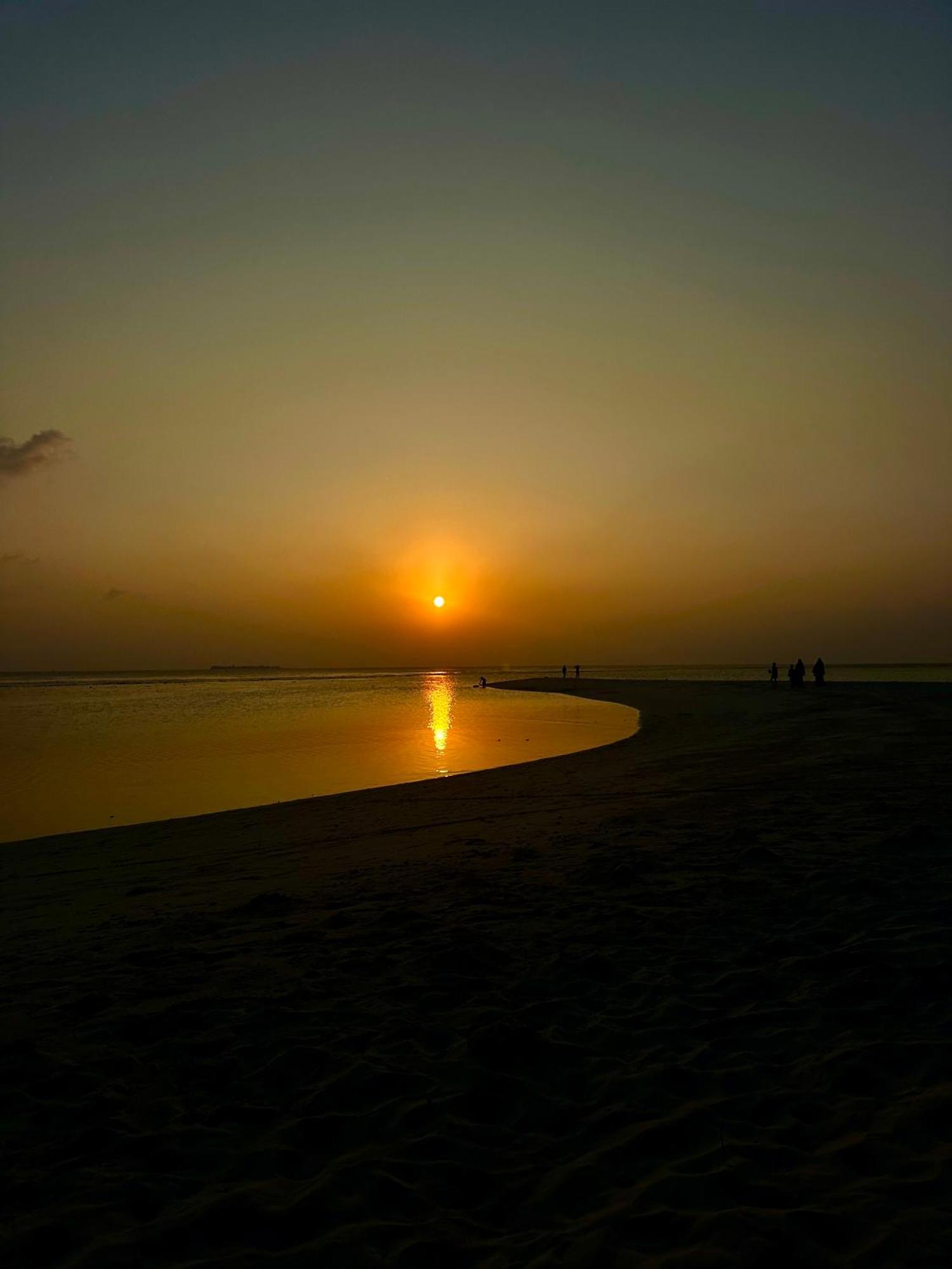 Hotel Hudhuvelimaldives Omadhoo Exterior foto